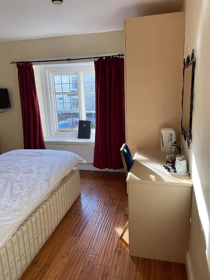 Stowey Arms Bed and Breakfast Έξετερ